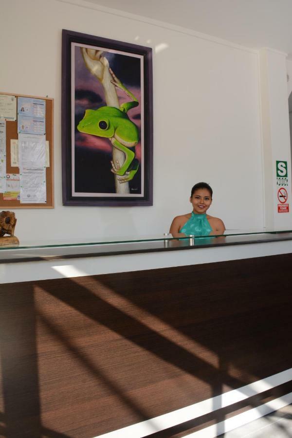 Hostal Casa Blanca Tarapoto Exteriör bild