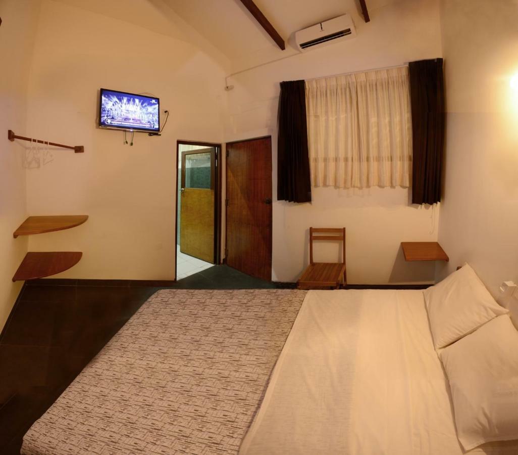 Hostal Casa Blanca Tarapoto Exteriör bild